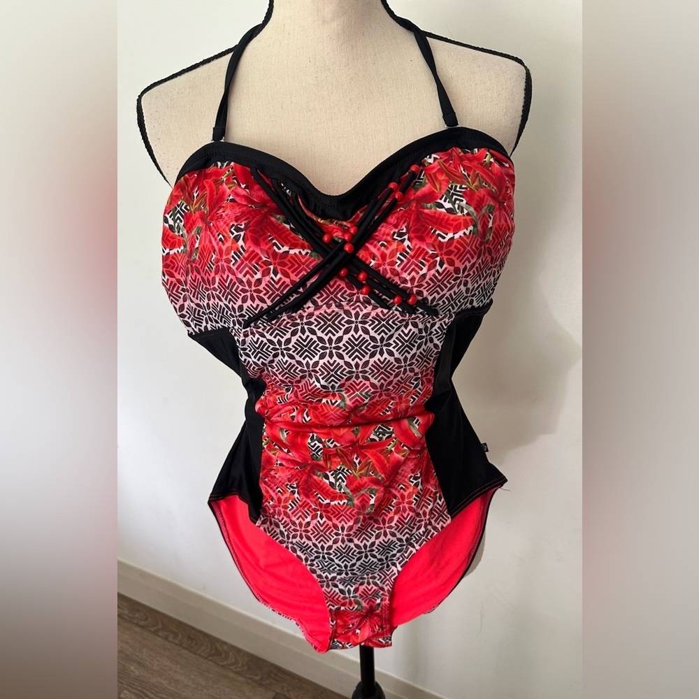 La vie en rose, orange and black one piece swimsuit SZ L